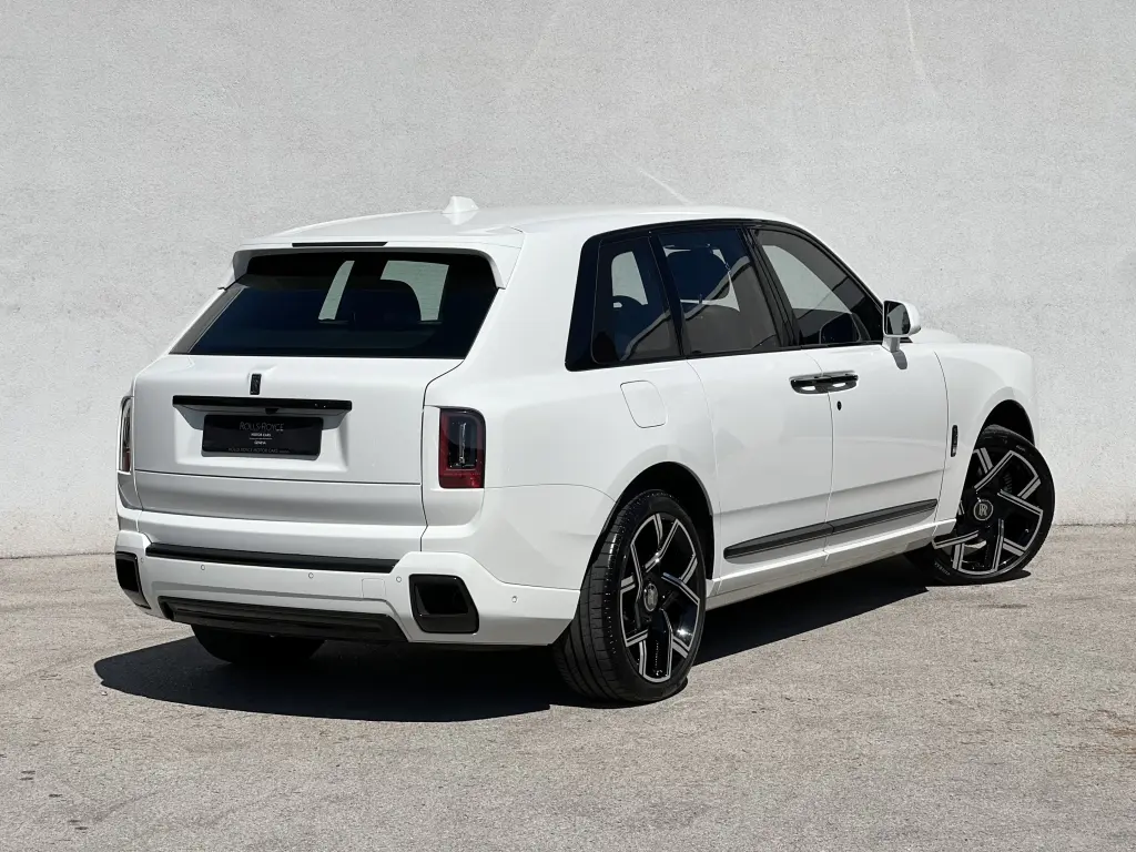 2025 Black Badge Cullinan