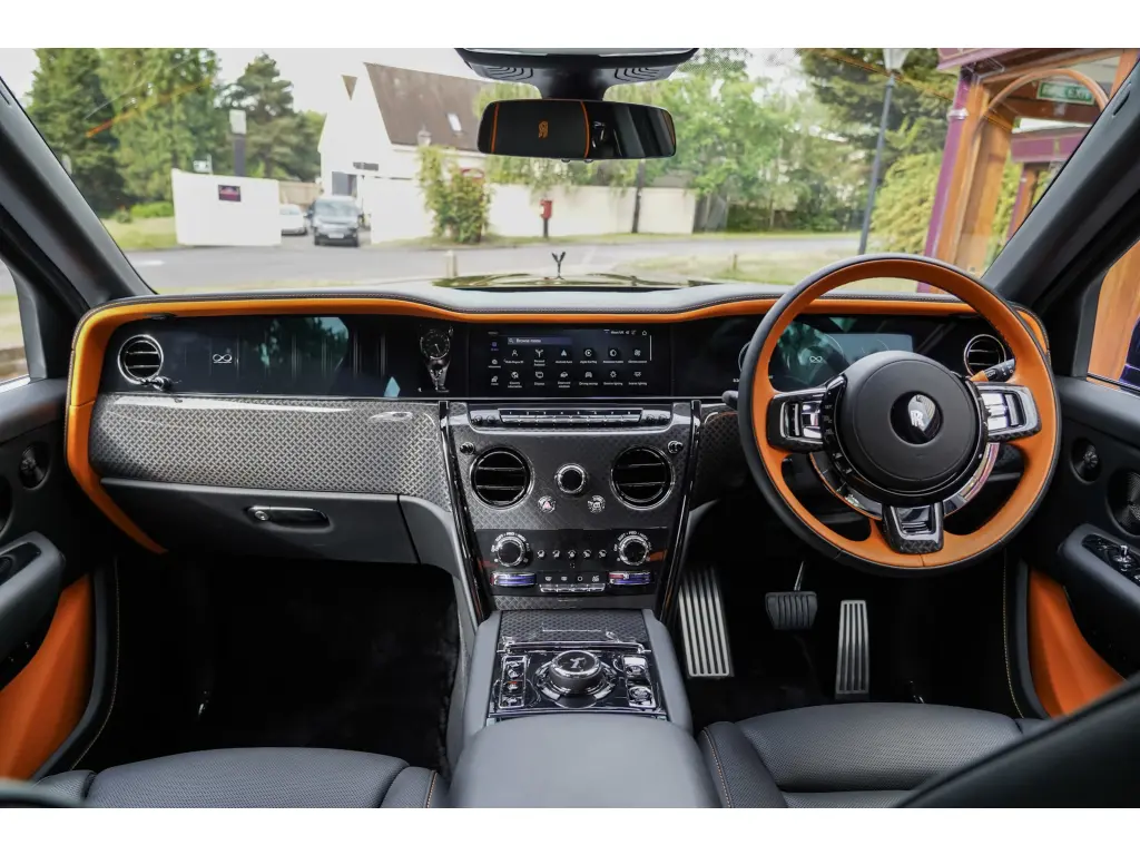 2025 Black Badge Cullinan image