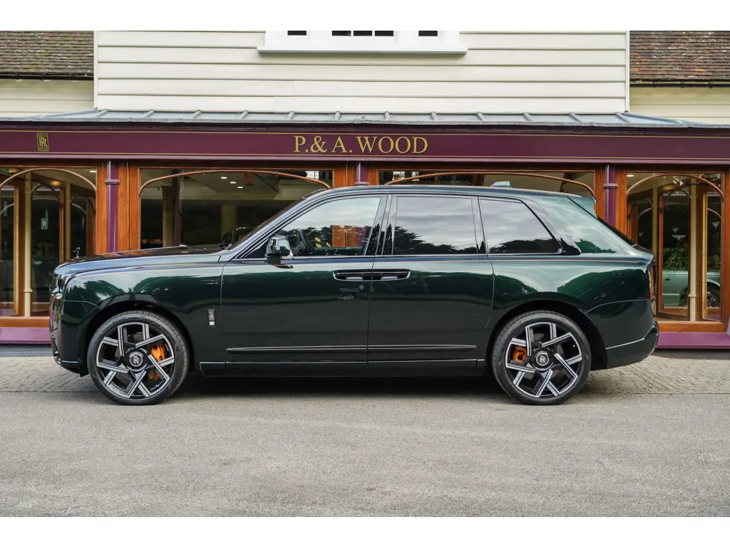 2025 Black Badge Cullinan image