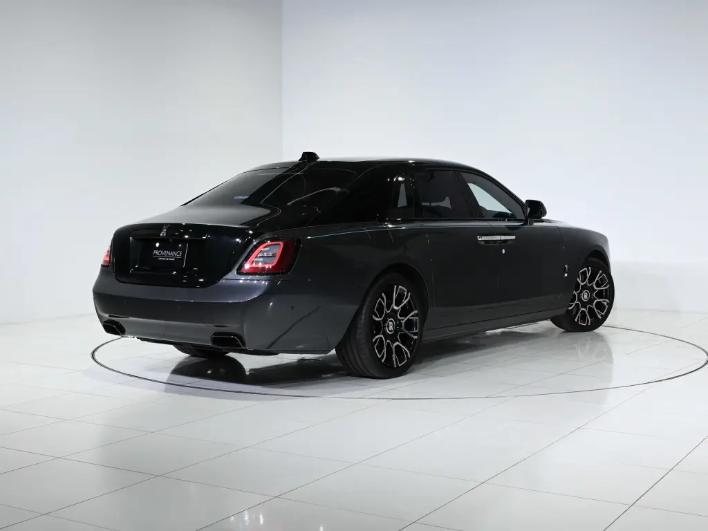 Full vehicle details of 2022 Rolls-Royce Ghost Black Badge