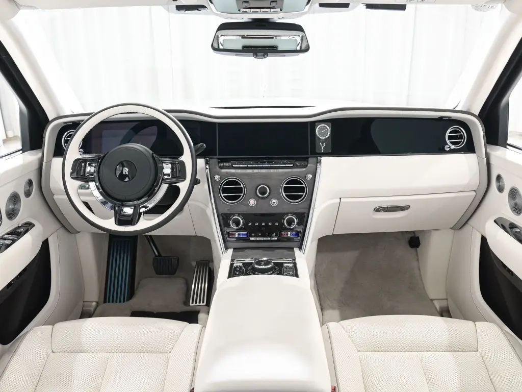 二手2025 Rolls-royce Cullinan Arctic 白| Rolls-Royce Motor Cars Osaka