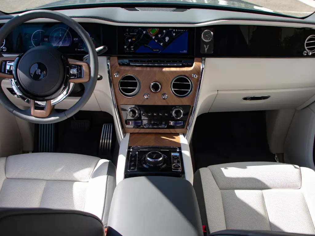 2027 Cullinan