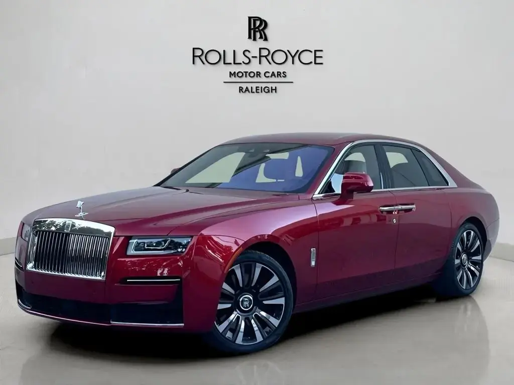 2024 Rolls-Royce Ghost マグマ レッド {SECONDARY_EXTERIOR_COLOUR