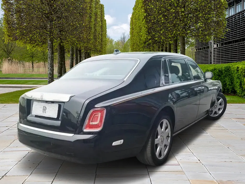 2019 Phantom Extended