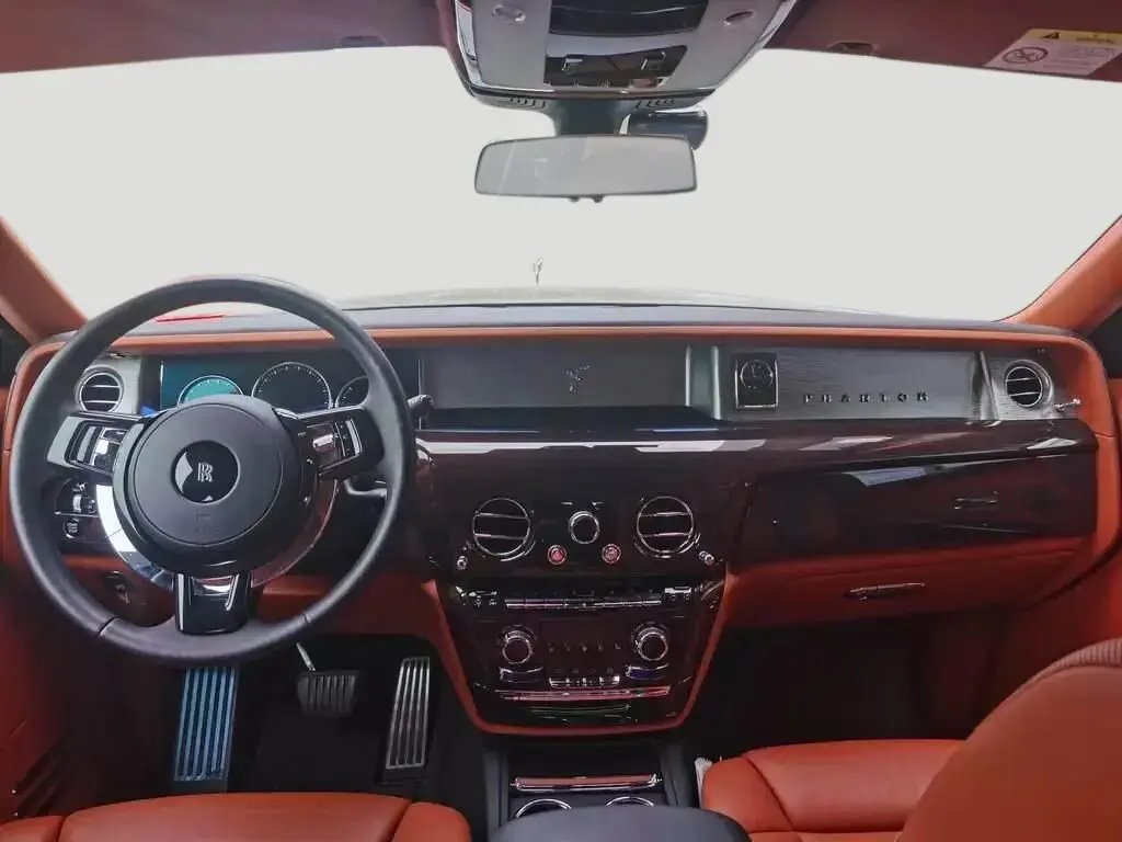 2019 Phantom Extended
