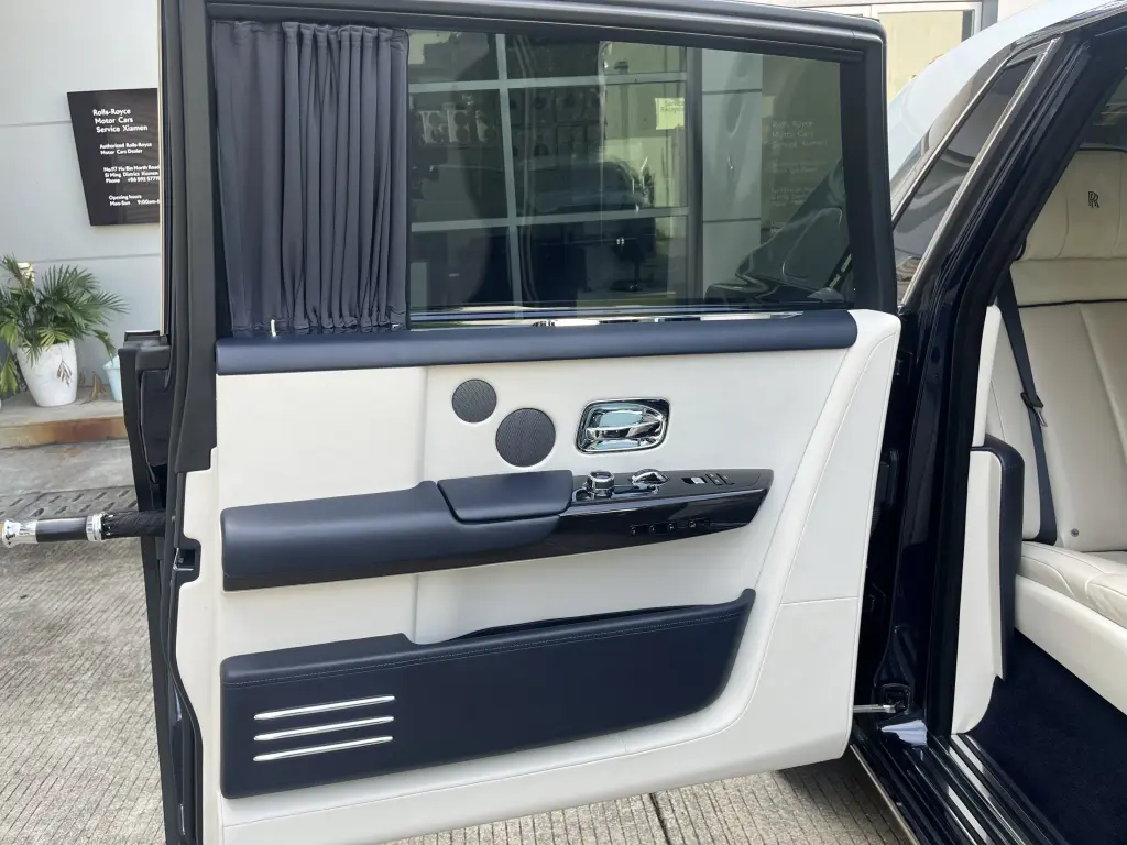 2019 Phantom Extended