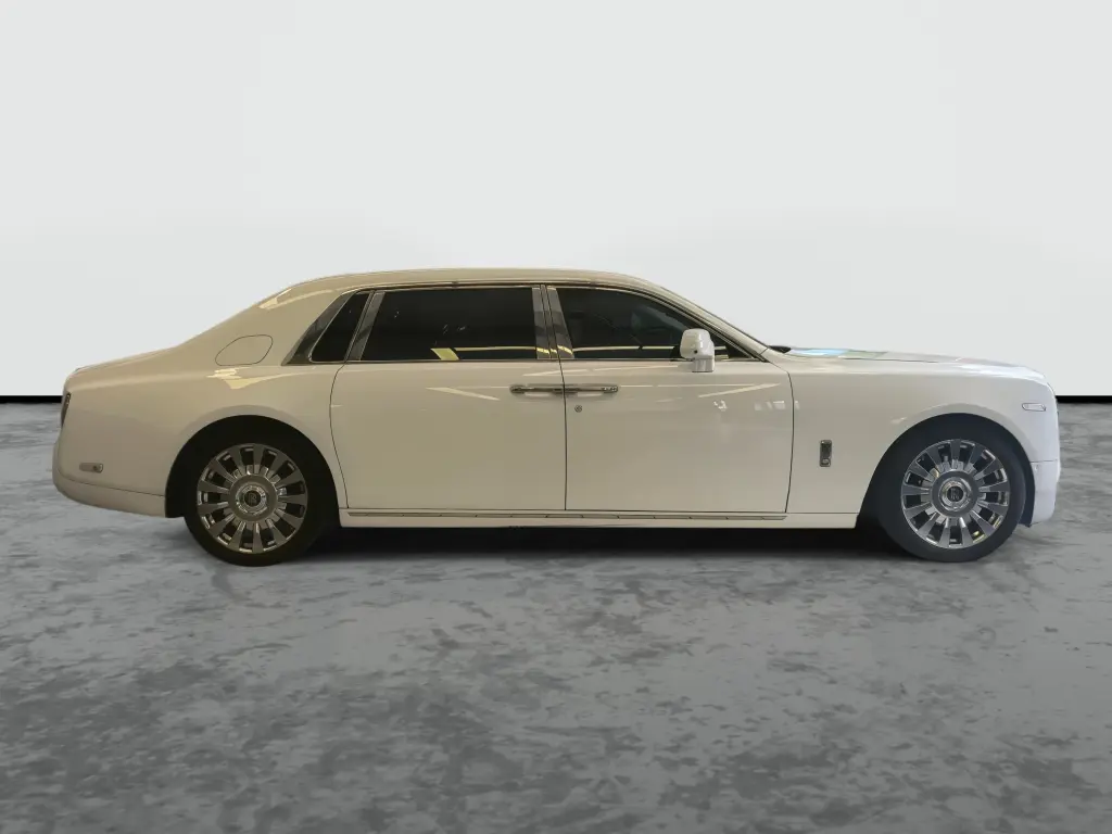 2018 Phantom Extended image