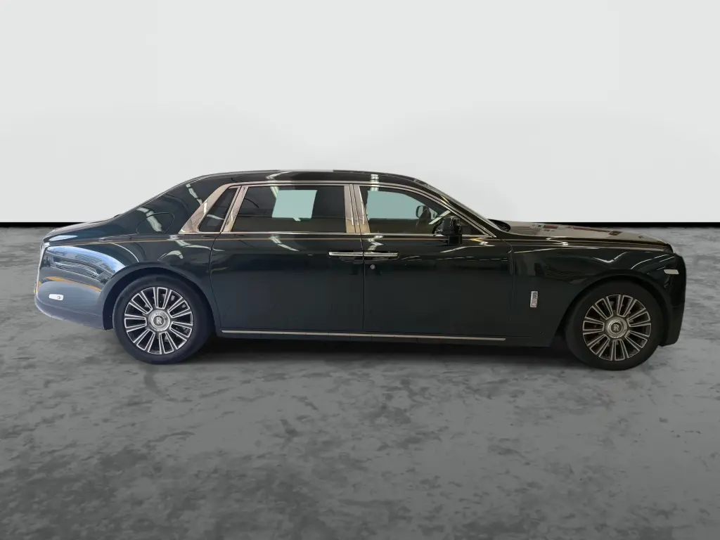 2018 Phantom Extended image