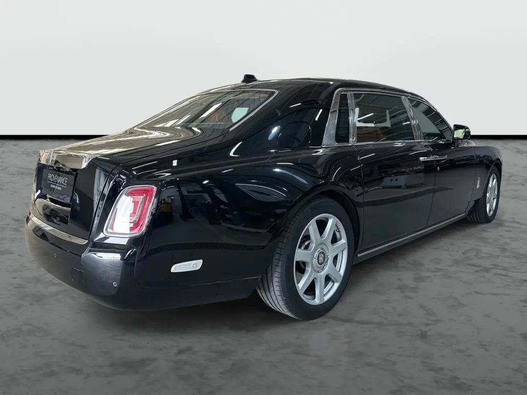 2018 Phantom Extended image