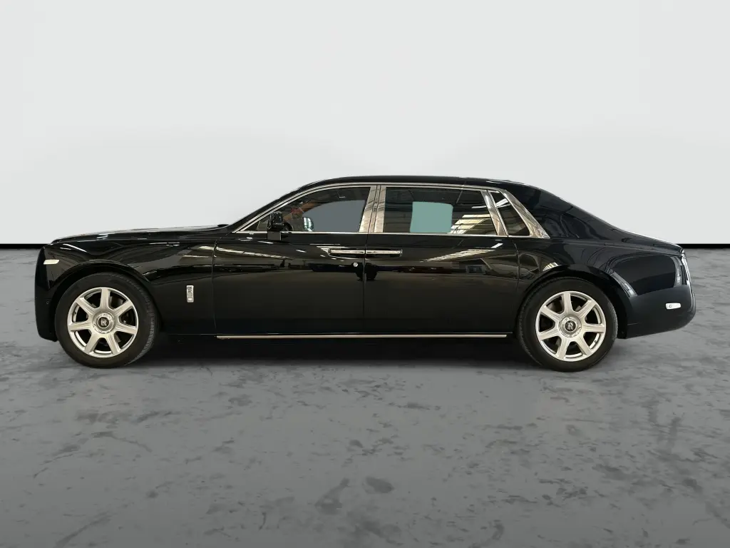 2018 Phantom Extended image