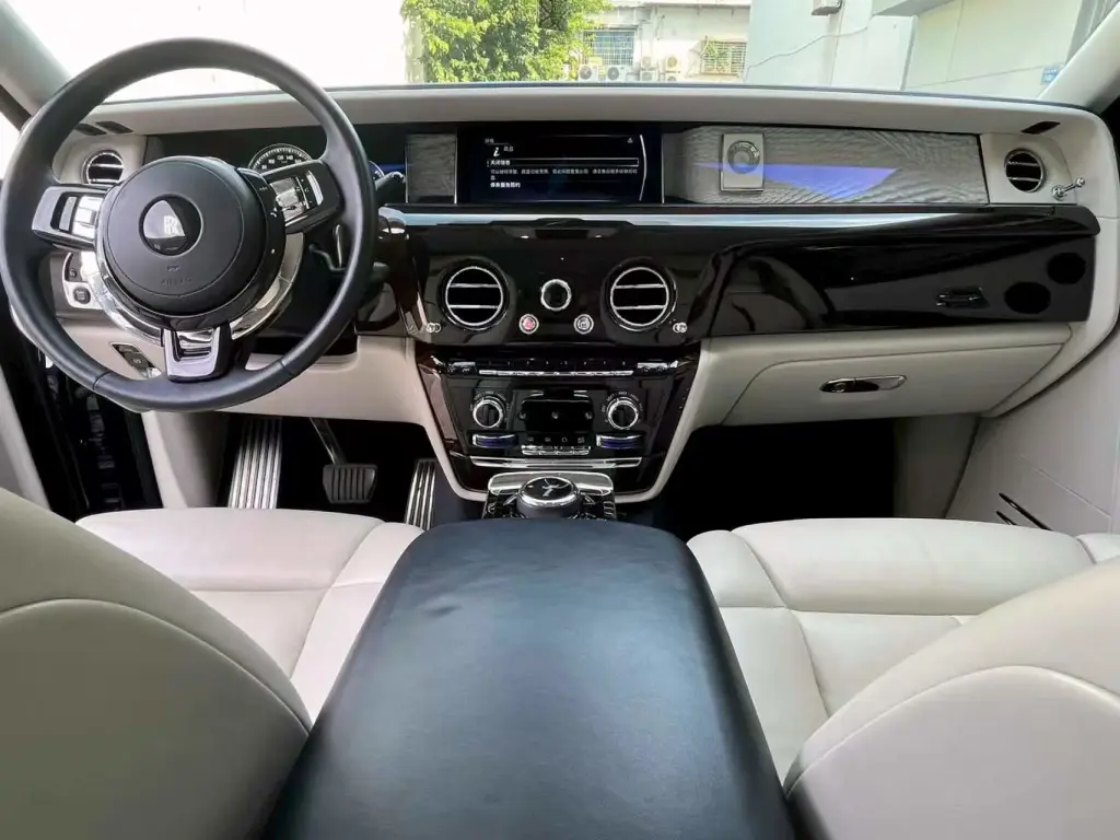 2019 Phantom Extended