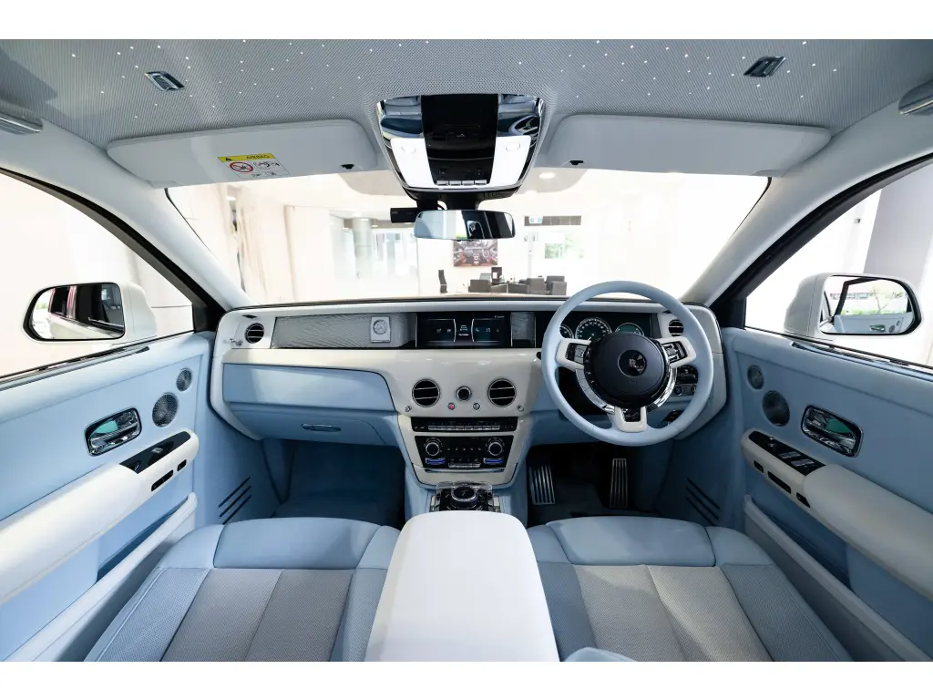 2023 Phantom Extended