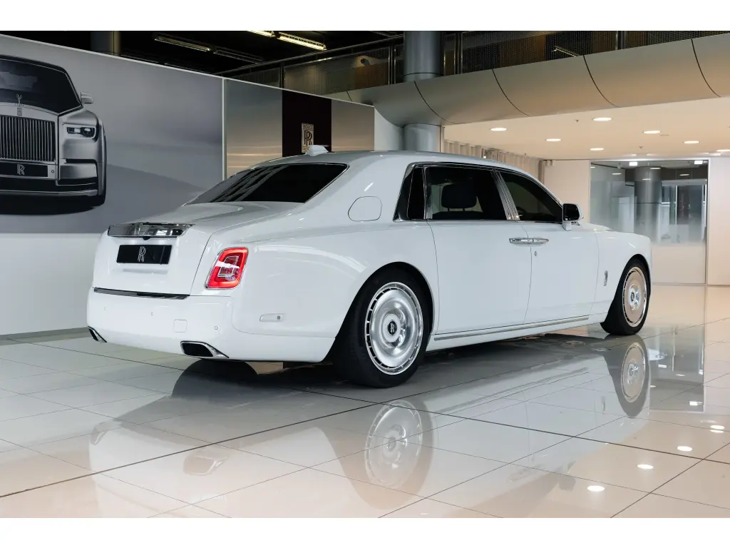 2023 Phantom Extended