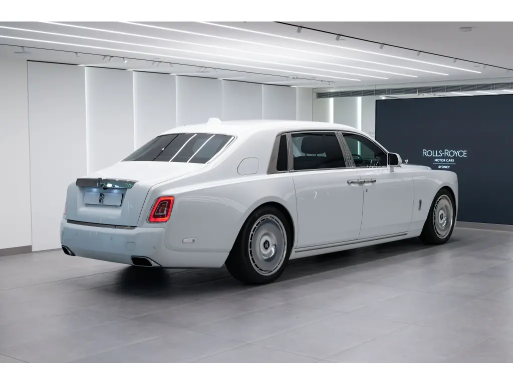 2023 Phantom Extended