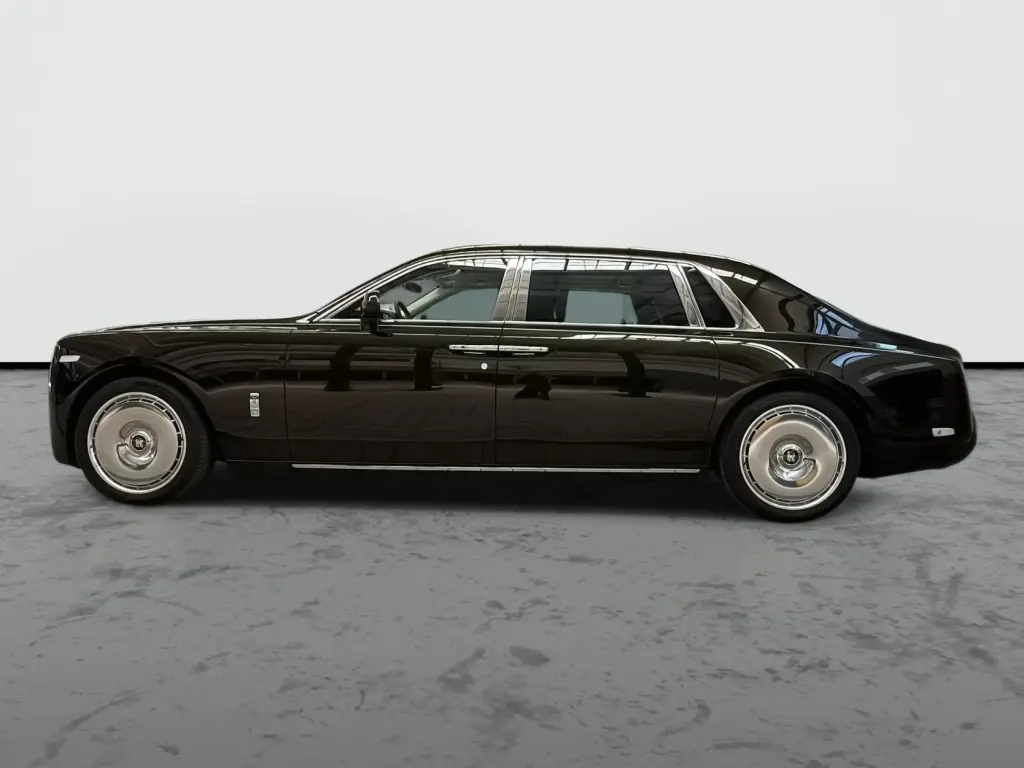 2023 Phantom Extended