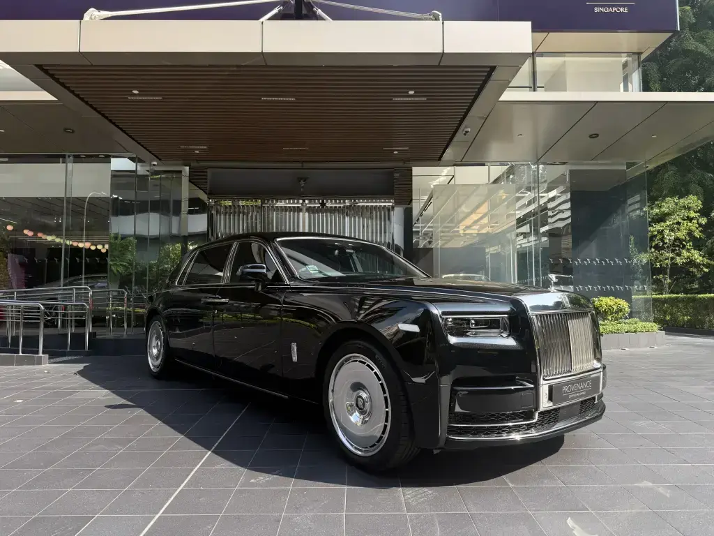 Pre-owned 2023 Rolls-royce Phantom Extended Diamond Black | Rolls