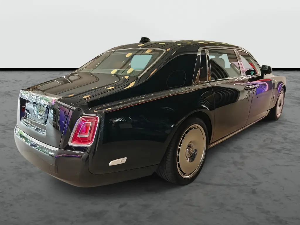 2024 Phantom Extended