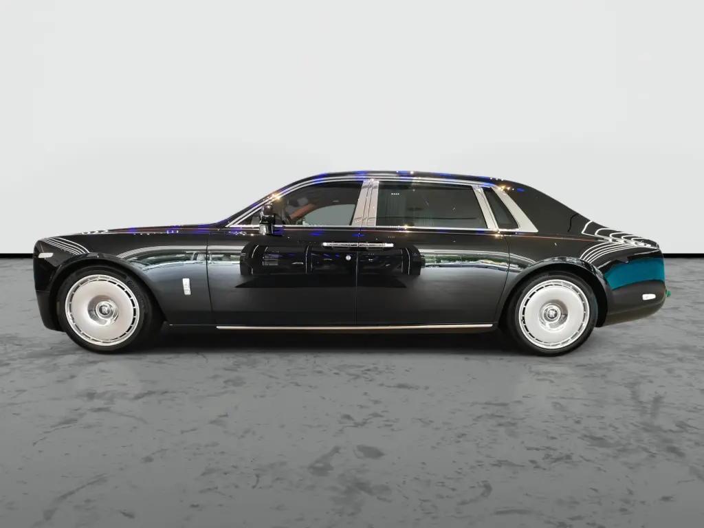 2024 Phantom Extended