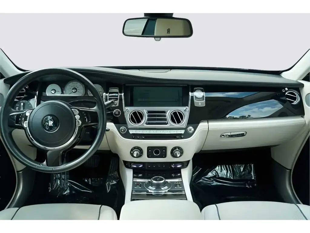 誠F11ロールスロイス白F24デリバリーバン 2024 Rolls‑Royce Cullinan Cullinan for sale at Rolls-Royce