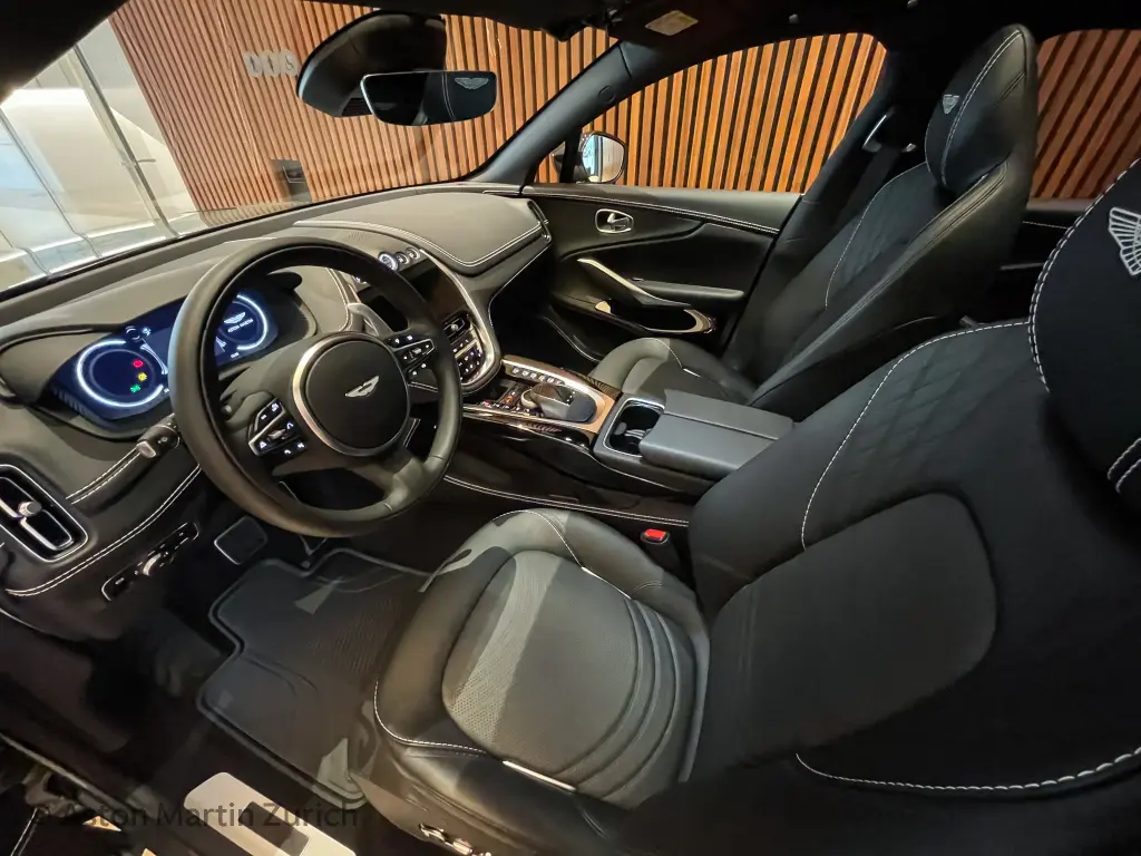 2023 DBX SUV thumbnail vehicle image 2