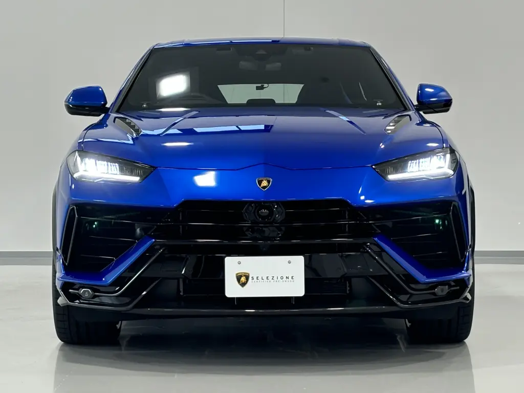 Image for 2023 Urus Performante at position 2