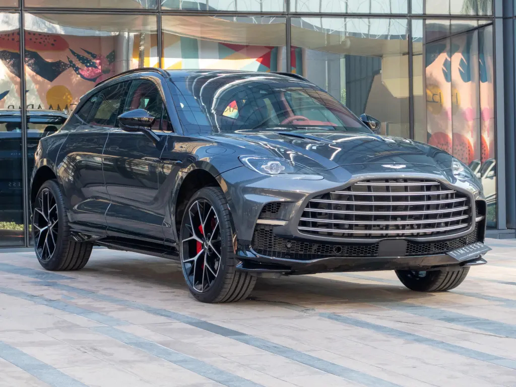 2024 DBX 707 SUV main vehicle image