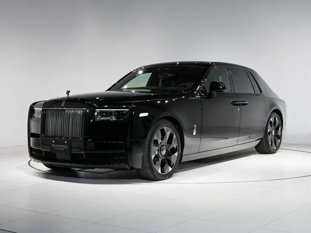 Полные сведения об автомобиле 2024 rolls-royce Phantom Phantom  Алмазно-черный Черный Рояльный черный — доступно для продажи у Rolls-Royce  Motor Cars Tokyo 4-1 Kioi-Cho,Chiyoda-Ku,Tokyo 102-0094 для 0 €