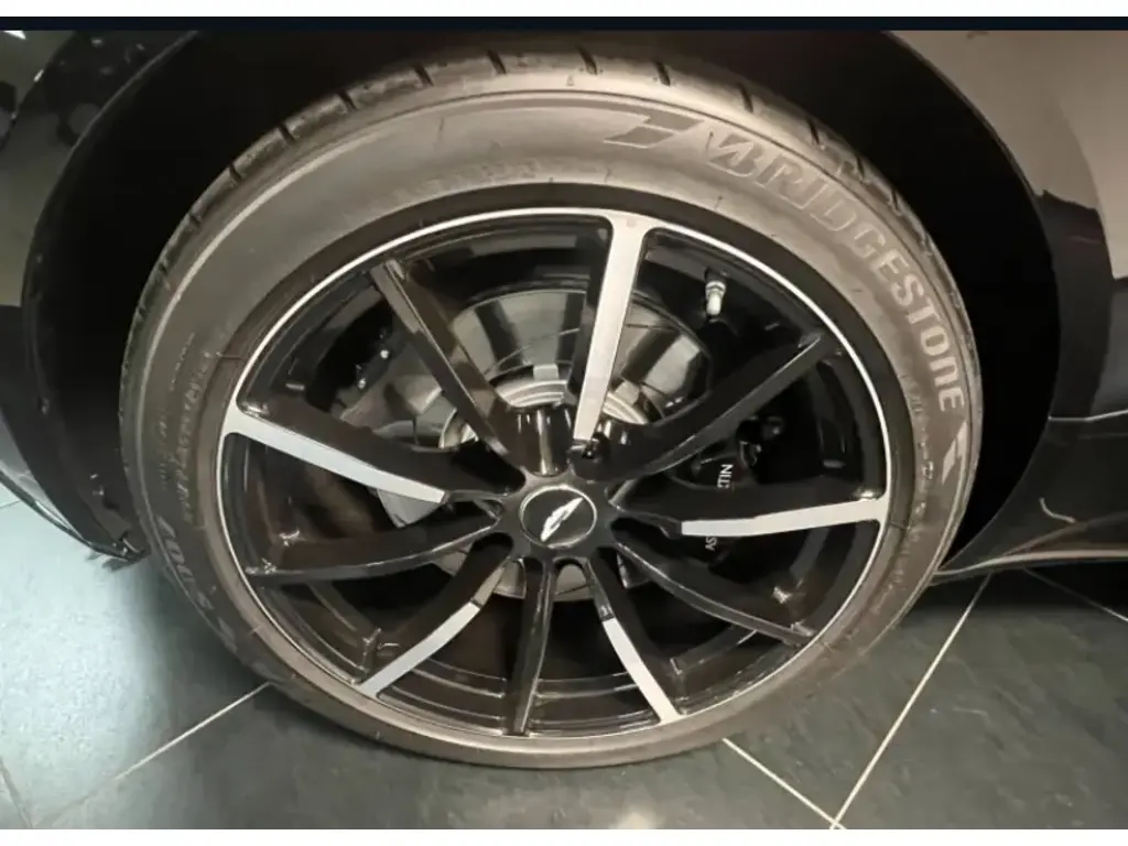 2023 DB11 V8 Volante thumbnail vehicle image 3