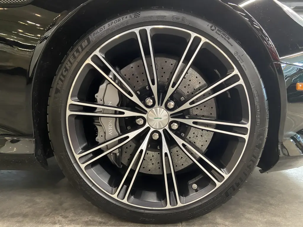 2015 DB9 Volante thumbnail vehicle image 3