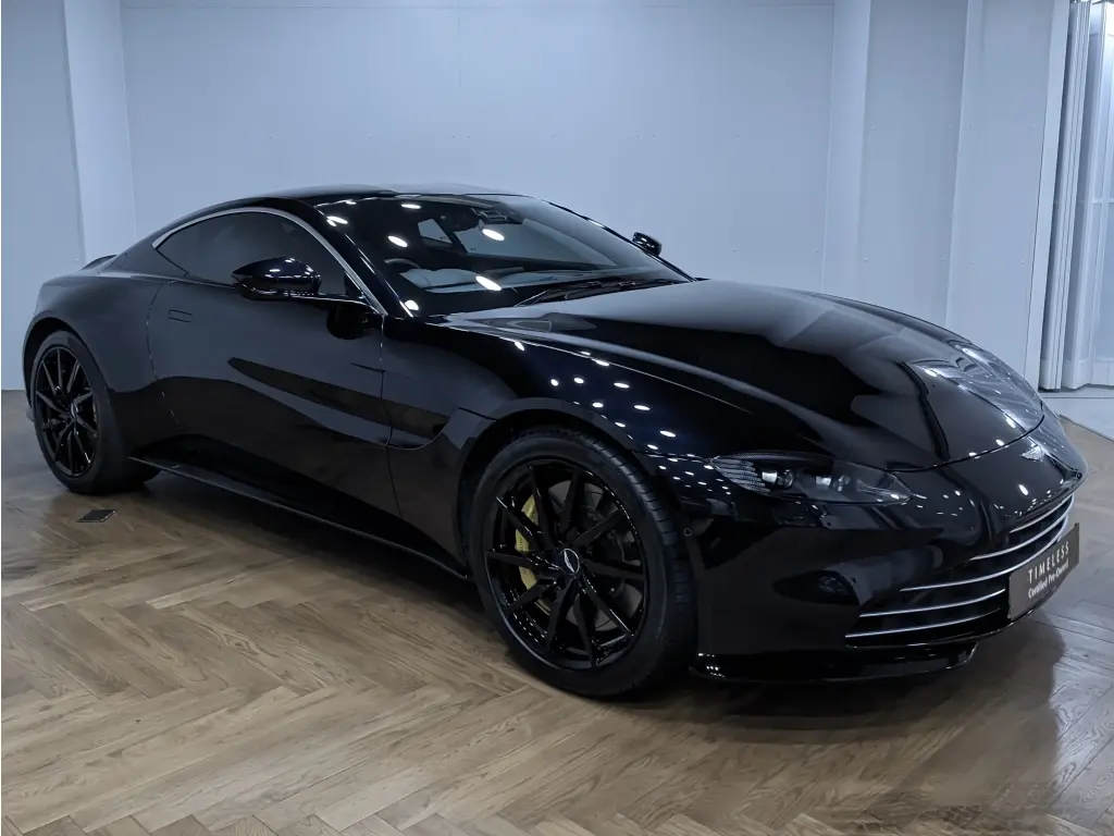 2020 Vantage Coupe finished in Ultramarine Black with Obsidian 