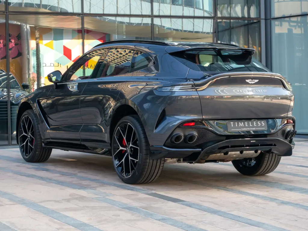 2024 DBX 707 SUV thumbnail vehicle image 1