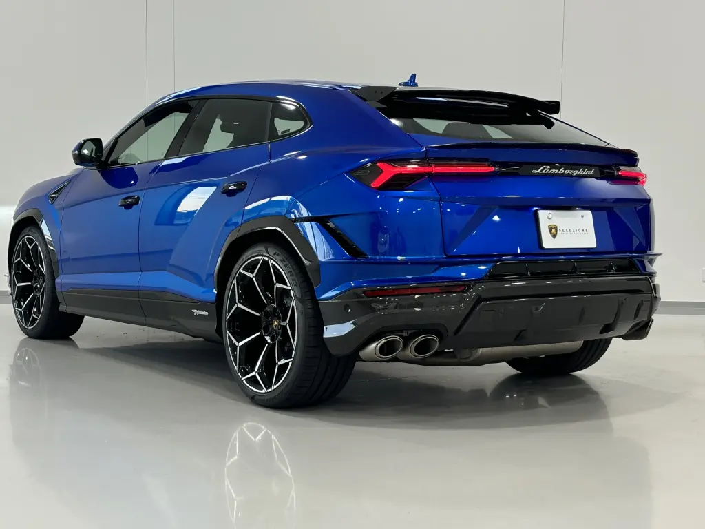 Image for 2023 Urus Performante at position 5