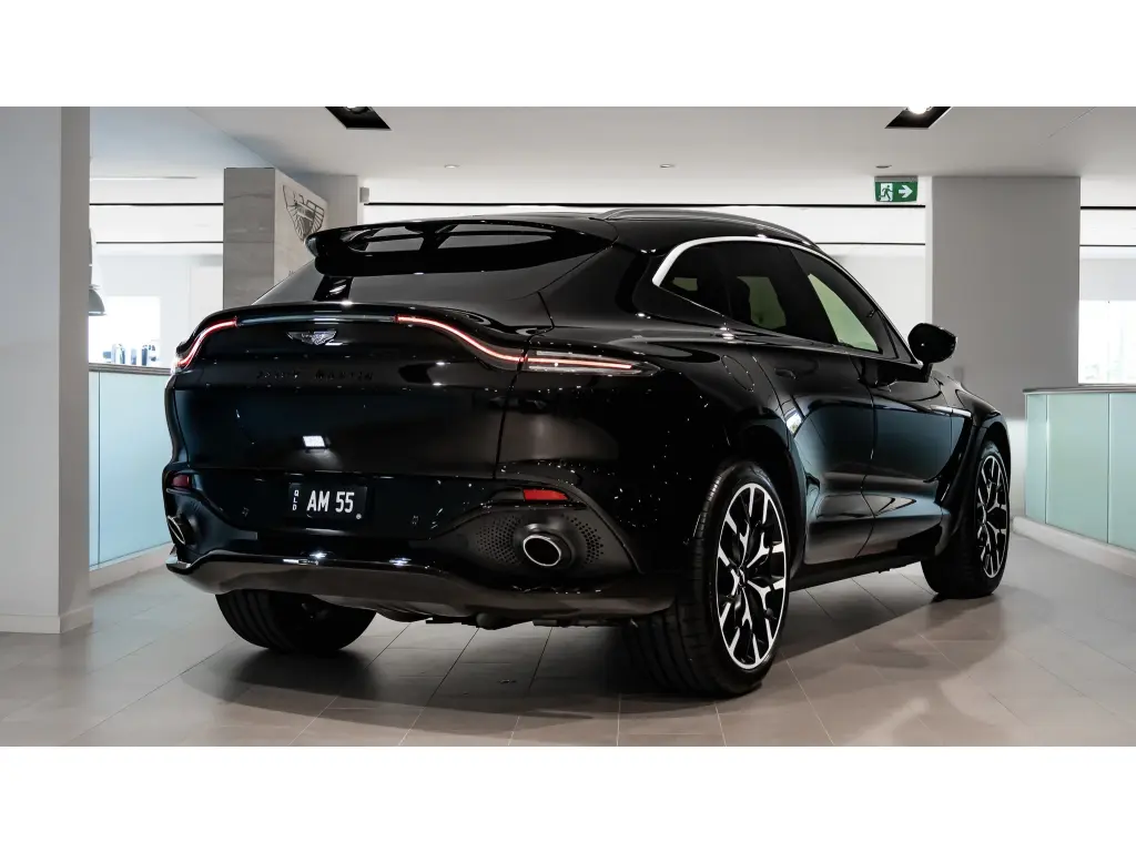 アストンマーティン中古 | 2021 DBX SUV、Aston Martin
