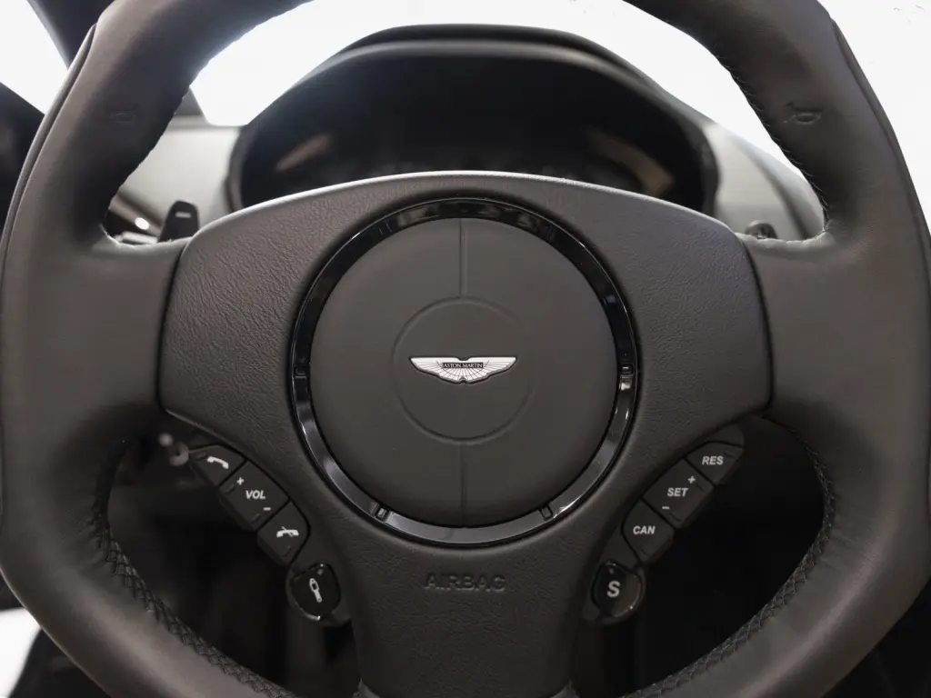 Aston Martin Vanquish II Vanquish Zagato Volante 5.9 - 2018 - Joinsteer - #11