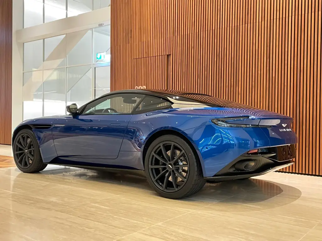 2022 DB11 V8 Coupe thumbnail vehicle image 1