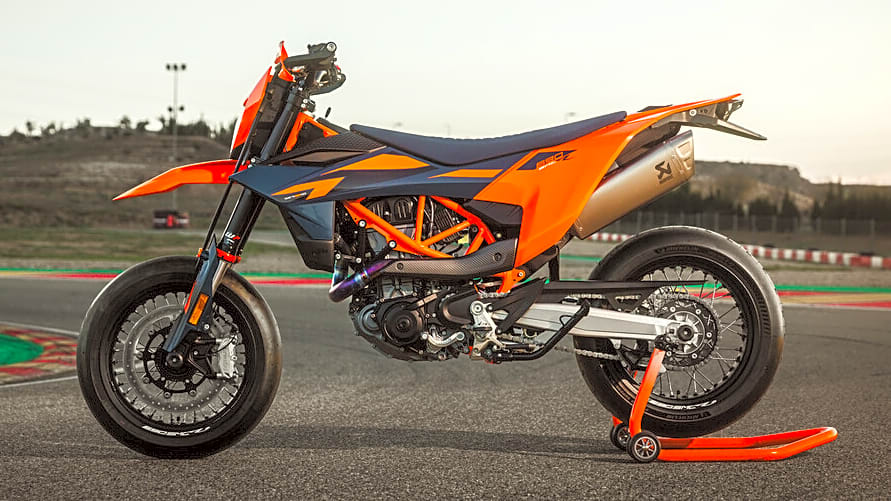 Für die ambitionierte Kurvenhatz optimiert: KTM 690 SMC R.