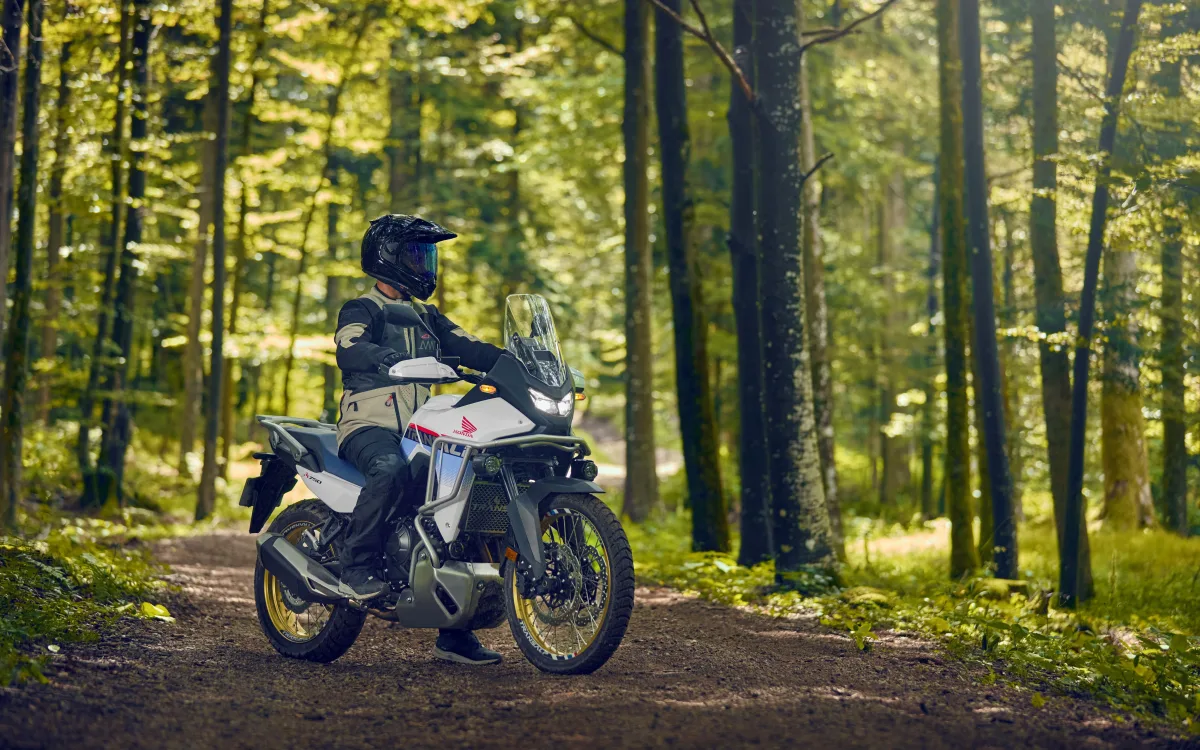 Kommt mit einigen wichtigen Updates für 2025: Hondas Mittelklasse-Abenteurer XL750 Transalp.