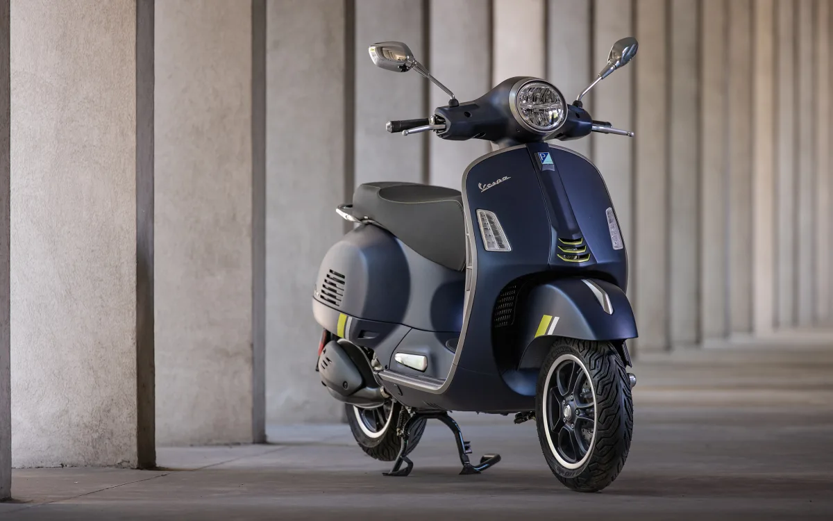 Vespas Flaggschiff GTS 300 war in seinem letzten Verkaufsjahr 2024 das meistverkaufte motorisierte Zweirad in Deutschland. In diesem Jahr geht die GTS 310 ins Rennen.