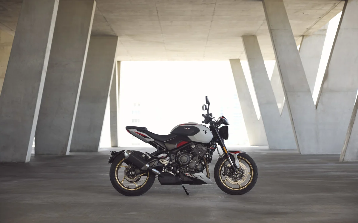 Die neue Triumph Trident 800.