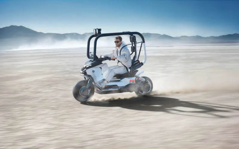 Der Kabinenroller wird elektrisch: BMW Motorrad zeigt den Vision CE