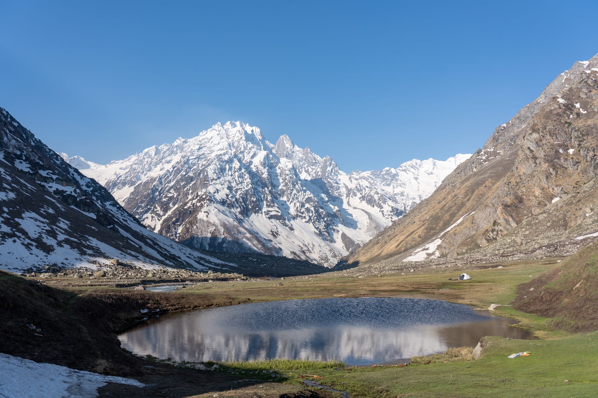 Camping at Kara lake