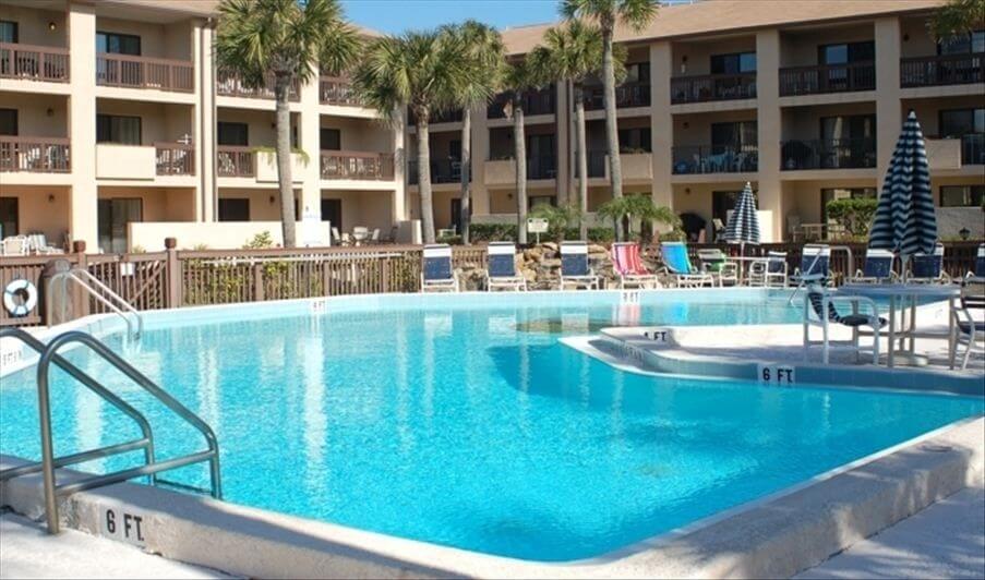 Very Relaxing, Beachfront 3br 2ba Condo with 2 PoolS, Minutes to Pier