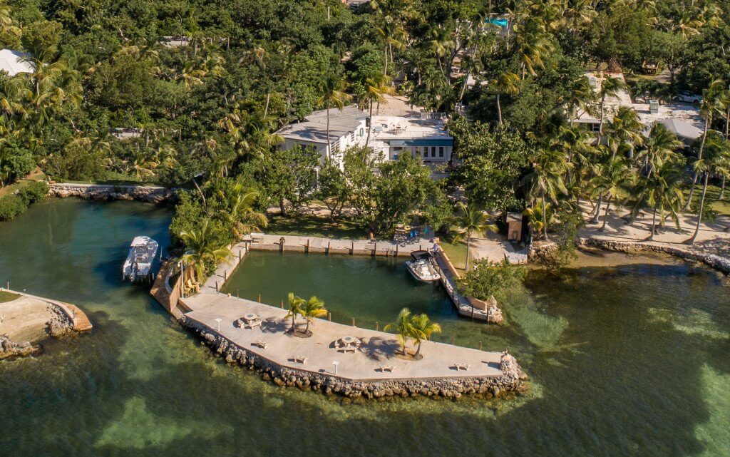 Waterfront Villa with Access to Private Ramp & Dock (Note the View) Waterfront Villa with Access to Private Ramp & Dock (Note the View)