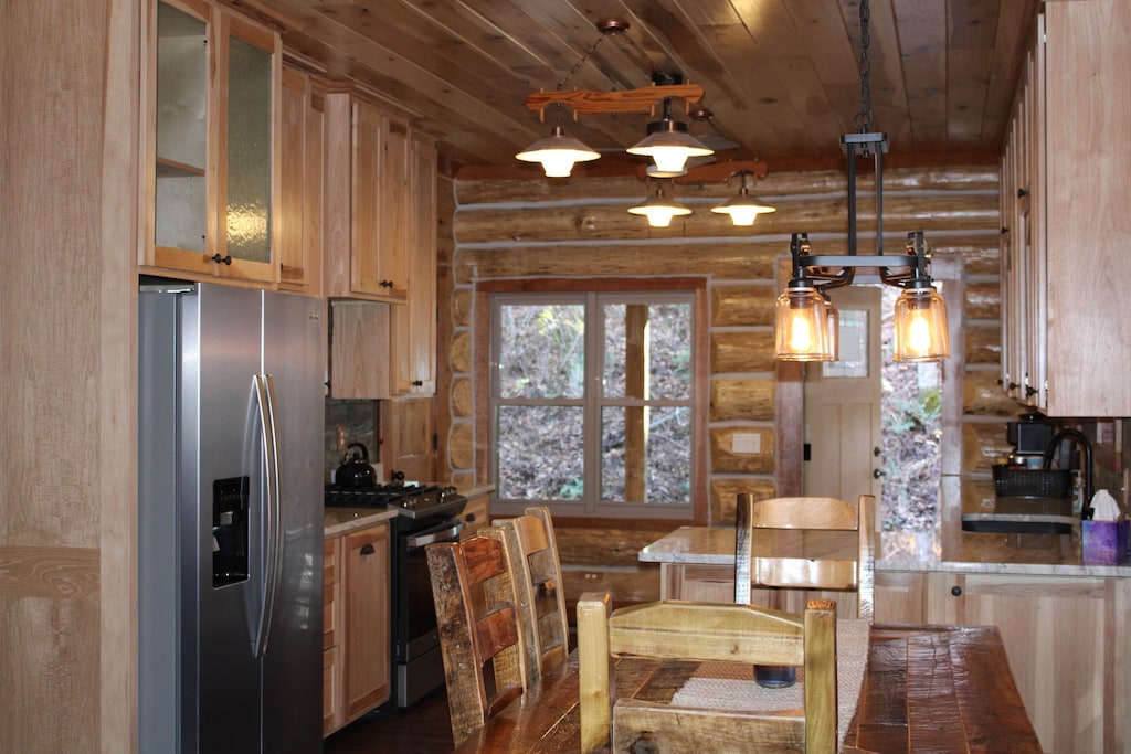 Cozy pine log cabin
