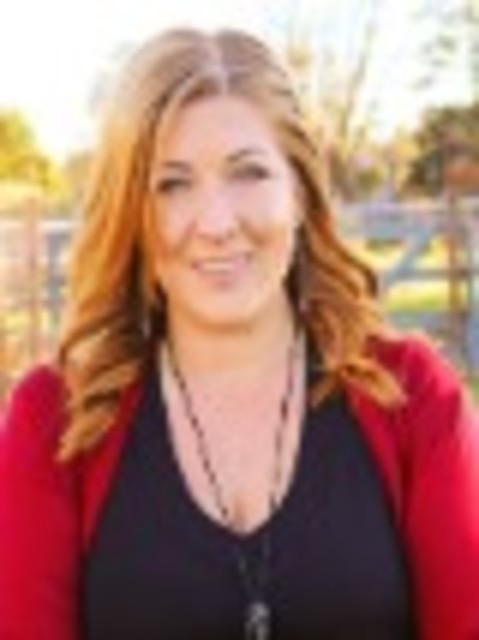 Headshot of Kimberly Chenoweth