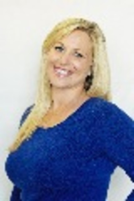 Headshot of Mackenzie Anderson