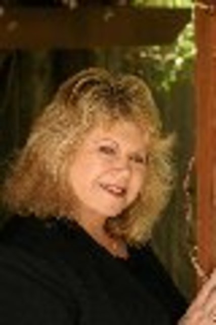 Headshot of Scherrie Ryan