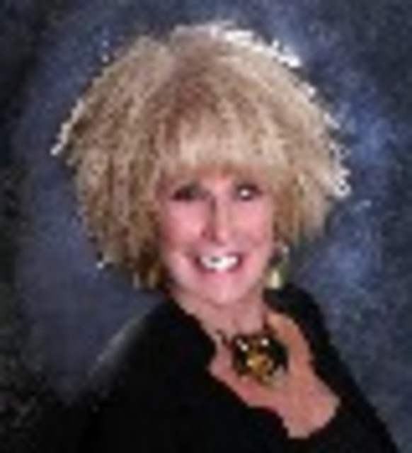 Headshot of Bette Vasquez