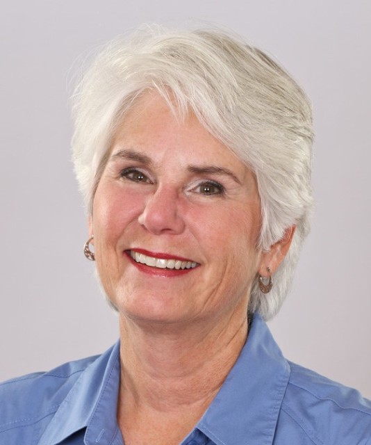 Headshot of Julie Conklin