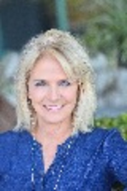 Headshot of Lisa Geyer